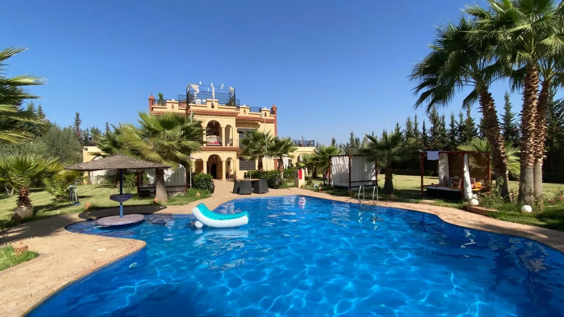 Kontakt z Villa Jnan Seyana